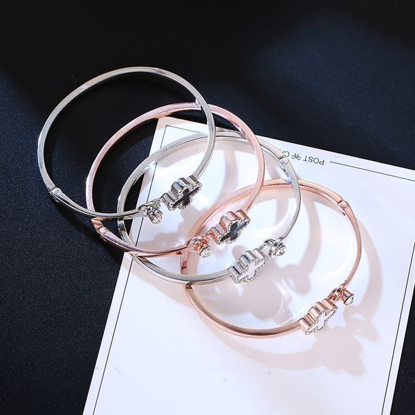 fashion classic 4/four leaf clover charm bracelets chain electroplating insert diamond bangle for women&girl wedding mother's day jewel, Black
fashion classic 4/four leaf clover charm bracelets chain electroplating insert diamond bangle for women&girl wedding mother's day jewel, Black