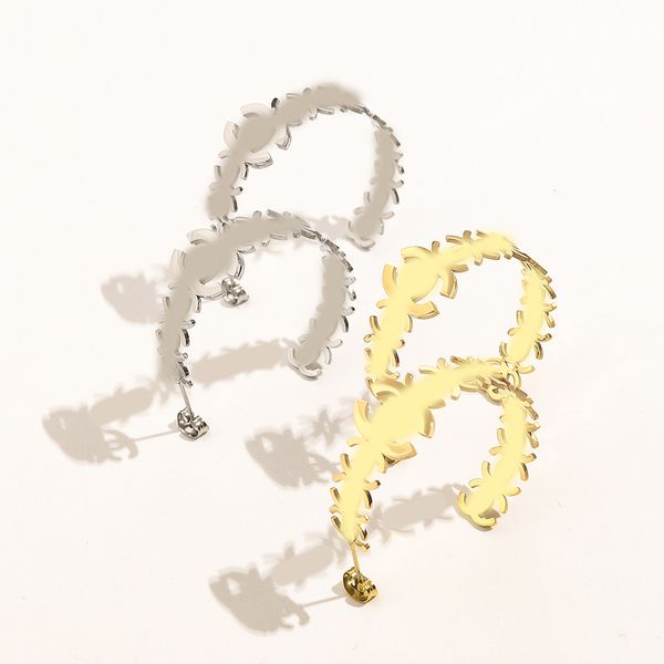 fashion style 18k gold plated letter designer stud earrings brand letter semicircle earring for women charm wedding gifts jewelry accessory, Golden;silver
fashion style 18k gold plated letter designer stud earrings brand letter semicircle earring for women charm wedding gifts jewelry accessory, Golden;silver