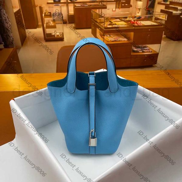10a classic tote bag designers bags simple fashion women's handbag picotin bag high grade tc leather half handmade fashion capacity bag
10a classic tote bag designers bags simple fashion women's handbag picotin bag high grade tc leather half handmade fashion capacity bag