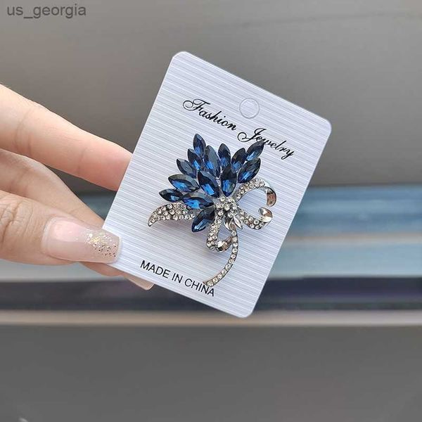 pins brooches trendy women's brooch crystal bouquet clothing collar pins jewelry zircon embellishments flower brooches for girls gifts, Gray
pins brooches trendy women's brooch crystal bouquet clothing collar pins jewelry zircon embellishments flower brooches for girls gifts, Gray