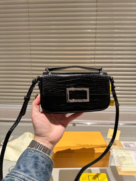 fashion women handbag flat baguette bag designer bag leather shoulder bag square bag tote bags for women metal letter women handbags crossbo
fashion women handbag flat baguette bag designer bag leather shoulder bag square bag tote bags for women metal letter women handbags crossbo