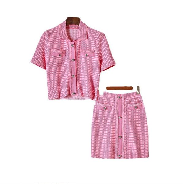 426 2023 milan style spring summer brand same style two pieces sets short skirt pink lapel neck empire short sleeve kint dress oulaii, White
426 2023 milan style spring summer brand same style two pieces sets short skirt pink lapel neck empire short sleeve kint dress oulaii, White