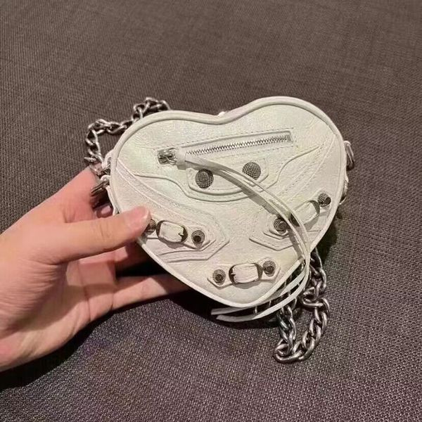 new fashion trend mini love bag stud chain bag genuine leather cowhide one-shoulder cross-body women's bag
new fashion trend mini love bag stud chain bag genuine leather cowhide one-shoulder cross-body women's bag
