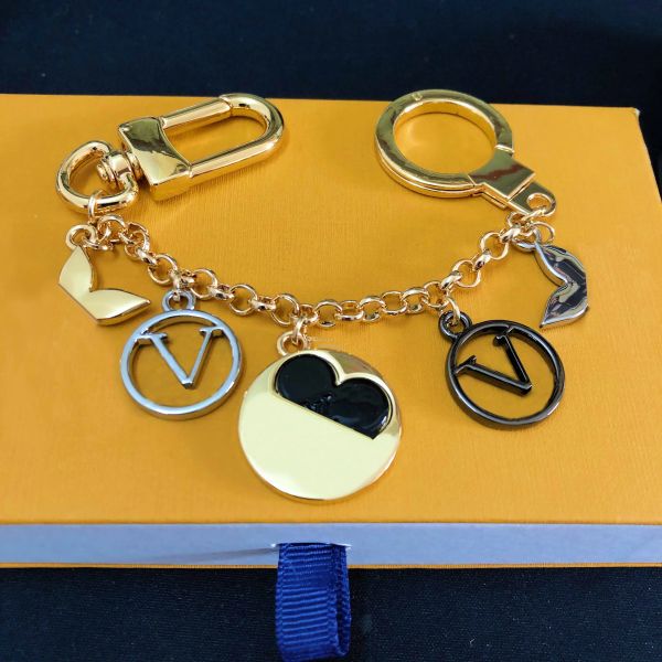 designer fashion brand keychains letter keychain bags car key chain flowers design accessories men letter v women decoration, Silver
designer fashion brand keychains letter keychain bags car key chain flowers design accessories men letter v women decoration, Silver
