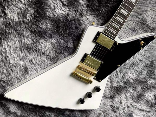 custom goose electric guitar oem, alpine white paint, white guitar head, black logo, peach heart wood body, fingerboard inlay
custom goose electric guitar oem, alpine white paint, white guitar head, black logo, peach heart wood body, fingerboard inlay