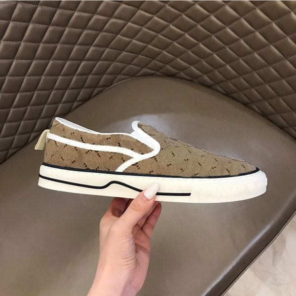 designe flat casual shoes mens womens slip-on sneaker pikarar tennis 1977 sneakers canvas green red stripes sneaker epilogue men women scarp
designe flat casual shoes mens womens slip-on sneaker pikarar tennis 1977 sneakers canvas green red stripes sneaker epilogue men women scarp
