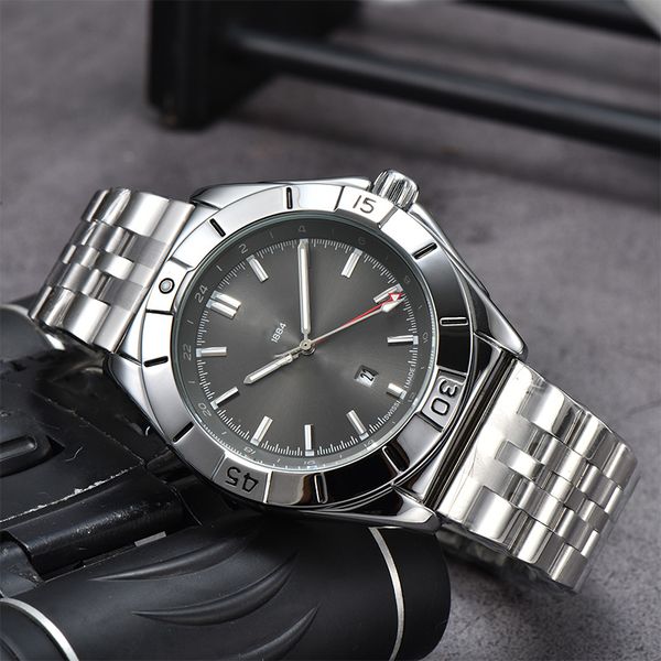 2023 men's quartz watch 40mm leather strap blue black sapphire watch super luminous montre de luxe belt watches, Slivery;brown
2023 men's quartz watch 40mm leather strap blue black sapphire watch super luminous montre de luxe belt watches, Slivery;brown