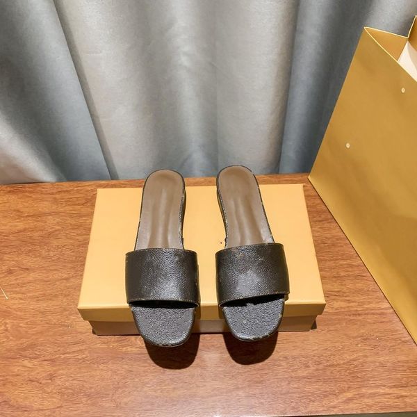 2023 summer luxurys sandals fashion genuine leather slides lady casual shoes women flip flops designers sandals with box, Black
2023 summer luxurys sandals fashion genuine leather slides lady casual shoes women flip flops designers sandals with box, Black