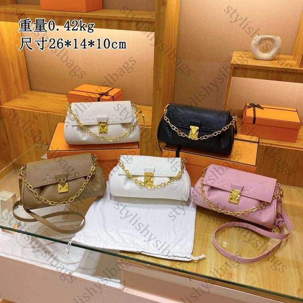 women shoulder crossbody bags totes purse soft leather black embossed s-lock designer handbags palais lady purses luxury messenger bag m4597
women shoulder crossbody bags totes purse soft leather black embossed s-lock designer handbags palais lady purses luxury messenger bag m4597