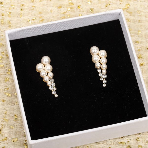 2023 fashion new designer ear studs bead drill ear studs fashion simple retro everyday no box, Golden;silver
2023 fashion new designer ear studs bead drill ear studs fashion simple retro everyday no box, Golden;silver
