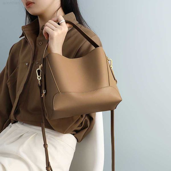 small women's new summer crossbody 2023 leather bucket fashionable and trendy handbag
small women's new summer crossbody 2023 leather bucket fashionable and trendy handbag