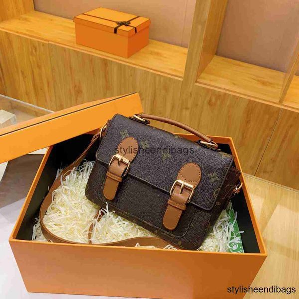 classics designer bags women bag wallet handbag monograms leahter shoulder crossbody bag lady luxury bags metal clutch flap totes bag thread
classics designer bags women bag wallet handbag monograms leahter shoulder crossbody bag lady luxury bags metal clutch flap totes bag thread