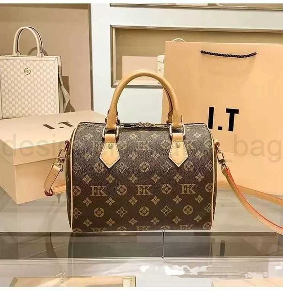 brand original quality designers womens bags luxurys handbags hobo purses lady handbag crossbody shoulder bag fashion women luxury totes
brand original quality designers womens bags luxurys handbags hobo purses lady handbag crossbody shoulder bag fashion women luxury totes