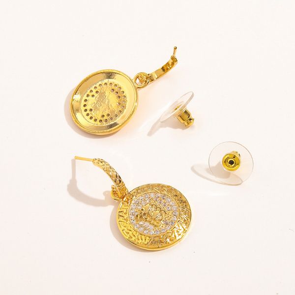 gold stud earrings new family couple gifts earrings designer diamond jewelry earrings 2023 party birthday gift stainless steel jewelry, Golden;silver
gold stud earrings new family couple gifts earrings designer diamond jewelry earrings 2023 party birthday gift stainless steel jewelry, Golden;silver