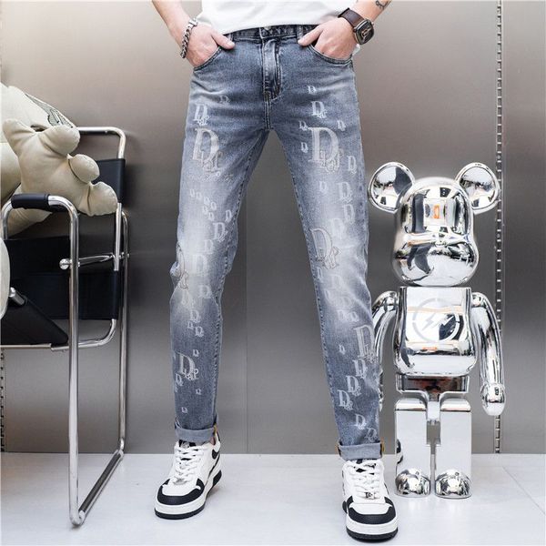 men's jeans luxury full letter printing blue denim pants 2023 spring summer new fashion brand slim fit male trousers 28-38
men's jeans luxury full letter printing blue denim pants 2023 spring summer new fashion brand slim fit male trousers 28-38