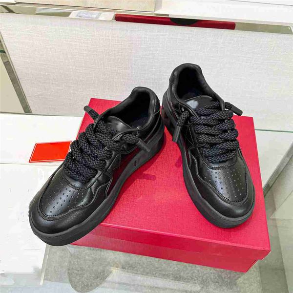 fashion bowling shoes 2023 valentinoity men's and women's outdoor sneakers couple leisure student running shoes 02-014
fashion bowling shoes 2023 valentinoity men's and women's outdoor sneakers couple leisure student running shoes 02-014