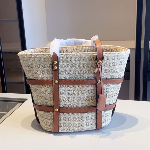 drafting tote bag lafite handbag women shoulder purse fashion letter hardware accessory rivet decoration leather shoulder straps lady tote b
drafting tote bag lafite handbag women shoulder purse fashion letter hardware accessory rivet decoration leather shoulder straps lady tote b