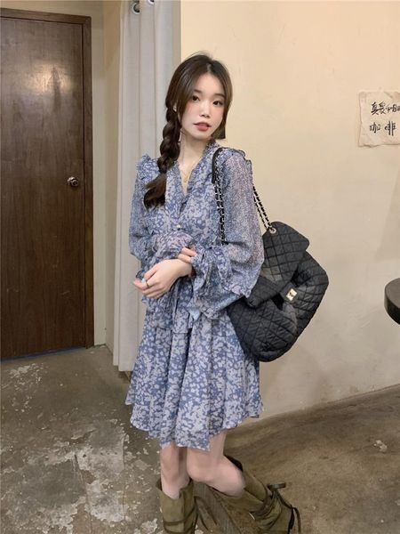 dresses gbd2836 french haze blue fragmented flower vneck dress summer 2023 new design sense slim waist short tea break skirt, Black;gray
dresses gbd2836 french haze blue fragmented flower vneck dress summer 2023 new design sense slim waist short tea break skirt, Black;gray