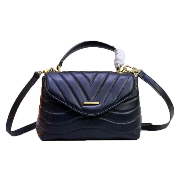 23 womens hold me totes bags quilted new wave handbag luxurys designers shouder crossbody bag genuine leather travel handbags hardware 23cm
23 womens hold me totes bags quilted new wave handbag luxurys designers shouder crossbody bag genuine leather travel handbags hardware 23cm