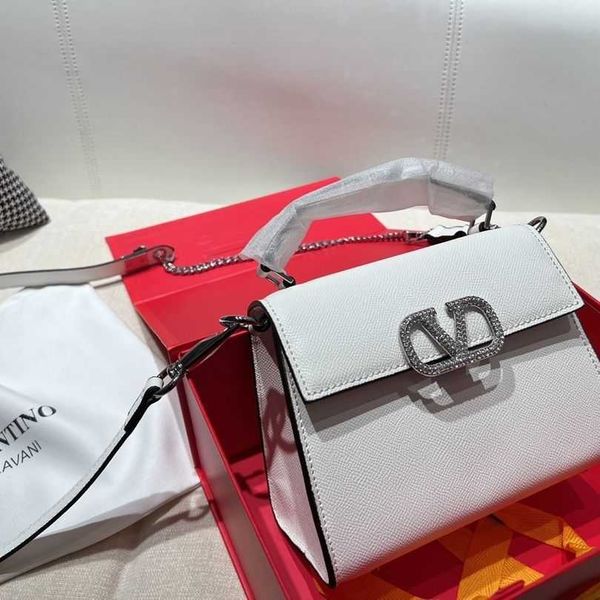 women luxurys valentions rhinestone v bags handbag designer women's bag light style chain shoulder crossbody 18.13cm 5inv
women luxurys valentions rhinestone v bags handbag designer women's bag light style chain shoulder crossbody 18.13cm 5inv