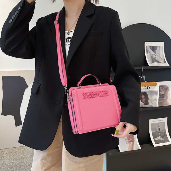 2023 handbag women's new letter handbag fashion large capacity single shoulder crossbody bag
2023 handbag women's new letter handbag fashion large capacity single shoulder crossbody bag