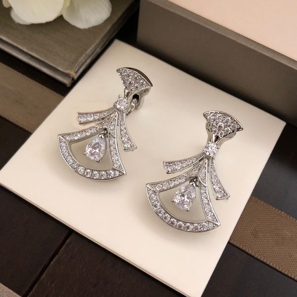 2023 fashion new designer earrings luxury hollow out skirt earrings fashion trend classic everything no box, Golden;silver
2023 fashion new designer earrings luxury hollow out skirt earrings fashion trend classic everything no box, Golden;silver