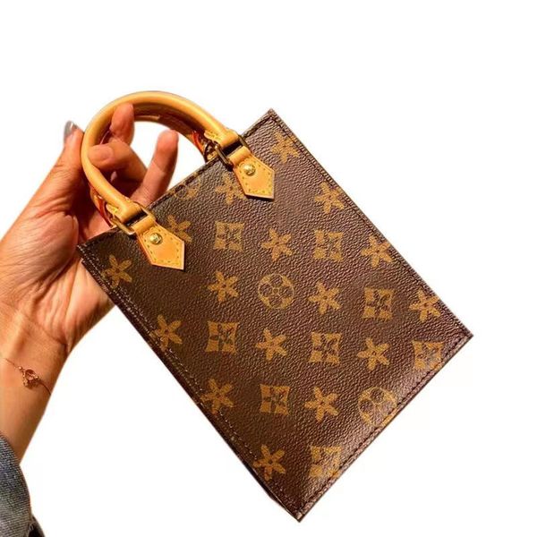 sac plat designer bag small handbag women shoulder bag evening crossbody bags brown flowers purse lady louisity tote vuton bags cosmetic bag
sac plat designer bag small handbag women shoulder bag evening crossbody bags brown flowers purse lady louisity tote vuton bags cosmetic bag