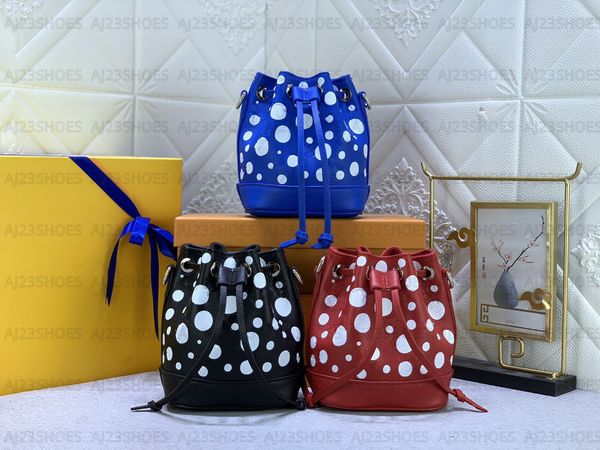 yayoi kusama nano noe bucket bags dots pattern women's leather monograms crossbody tote designer shoulder bag m81985 m81266
yayoi kusama nano noe bucket bags dots pattern women's leather monograms crossbody tote designer shoulder bag m81985 m81266