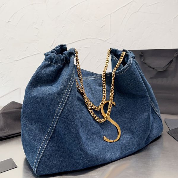 the tote bag designer bag women chain denim bag handbags womens fashion classic large capacity oversize handbag
the tote bag designer bag women chain denim bag handbags womens fashion classic large capacity oversize handbag