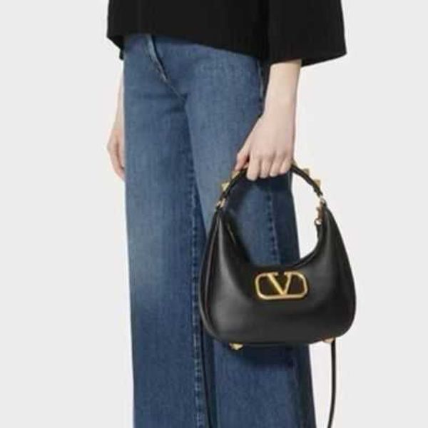 designer bags handbag bags luxurys women's women black leather riveted zipper portable shoulder bag size loco bag u46r
designer bags handbag bags luxurys women's women black leather riveted zipper portable shoulder bag size loco bag u46r