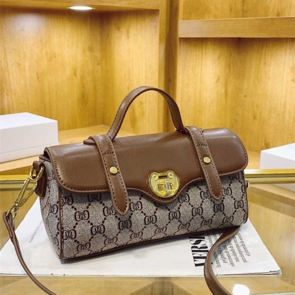 14% off 2023 fashion advanced sense niche stick new trendy and fashionable hand versatile casual shoulder crossbody small bag
14% off 2023 fashion advanced sense niche stick new trendy and fashionable hand versatile casual shoulder crossbody small bag