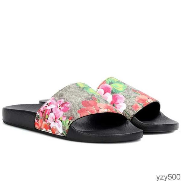 2023ss designer rubber slides slippers sandal blooms strawberry tiger green red white web fashion mens womens shoes beach flip flops with fl, Black
2023ss designer rubber slides slippers sandal blooms strawberry tiger green red white web fashion mens womens shoes beach flip flops with fl, Black