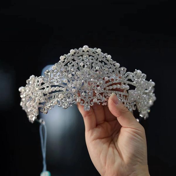 new wedding dress forehead ornament crown temperament luxury rhinestone alloy hair model selection beauty crown headwear studio p accessorie, Silver
new wedding dress forehead ornament crown temperament luxury rhinestone alloy hair model selection beauty crown headwear studio p accessorie, Silver