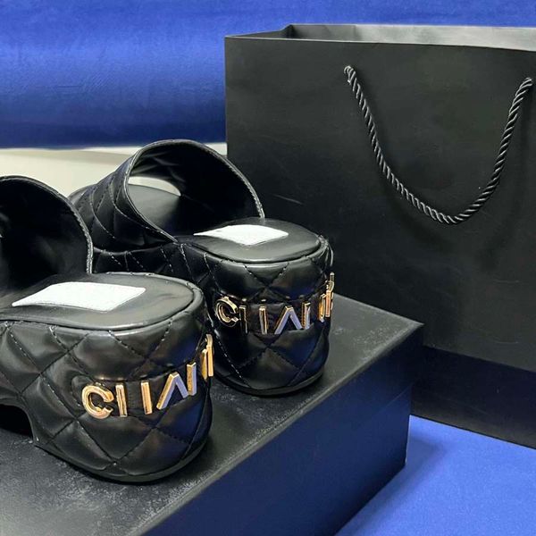 2023 news women slides classic slippers slides lambskin blue home casual sandals summer designer luxury fashion ladies beach outdoors slopin, Black
2023 news women slides classic slippers slides lambskin blue home casual sandals summer designer luxury fashion ladies beach outdoors slopin, Black