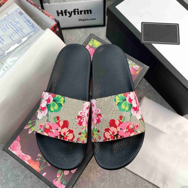 luxurys designers slippers for men women fashion classic floral brocade slides flats leather rubber heatshoes platform flip flops gear botto, Black
luxurys designers slippers for men women fashion classic floral brocade slides flats leather rubber heatshoes platform flip flops gear botto, Black
