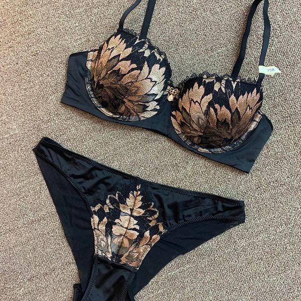 bras sets lace embroidery bra and briefs set push up set underwear medium padded women lingerie new autumn and winter b c d cup 230505, Red;black
bras sets lace embroidery bra and briefs set push up set underwear medium padded women lingerie new autumn and winter b c d cup 230505, Red;black