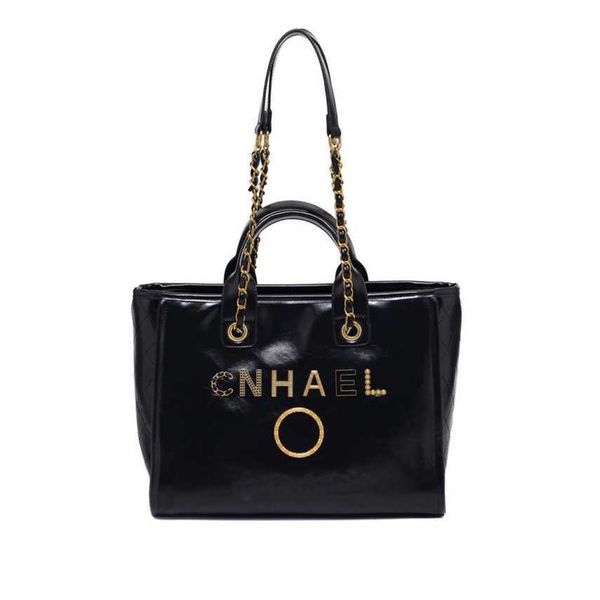 luxury classic handbags beach bags brand metal badge tote bag small evening handbag female capacity large leather one shoulder backpack ap20
luxury classic handbags beach bags brand metal badge tote bag small evening handbag female capacity large leather one shoulder backpack ap20