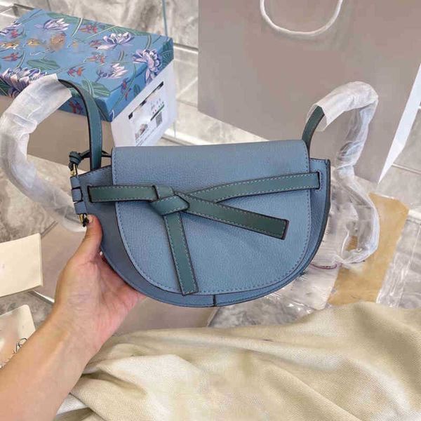 crossbody bags women leather handbag pure color shoulder simple atmosphere messenger purses change wallet 1026
crossbody bags women leather handbag pure color shoulder simple atmosphere messenger purses change wallet 1026
