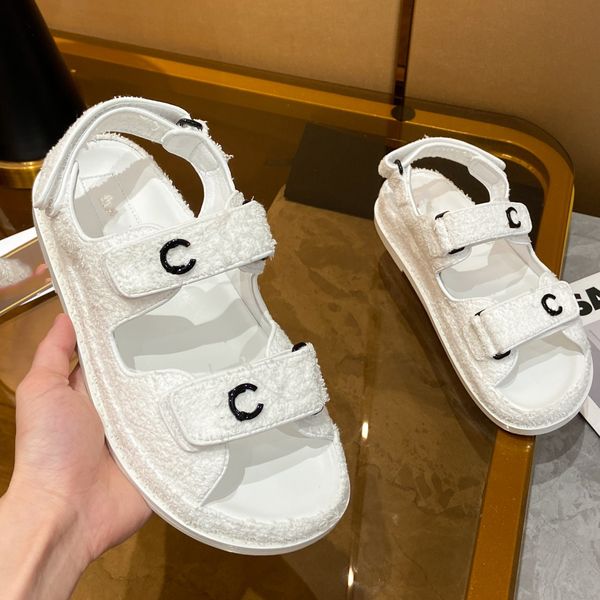designer cc beach shoes luxury flat sandals fashion women leather channel slides woman outdoors casual summer slippers 8845
designer cc beach shoes luxury flat sandals fashion women leather channel slides woman outdoors casual summer slippers 8845