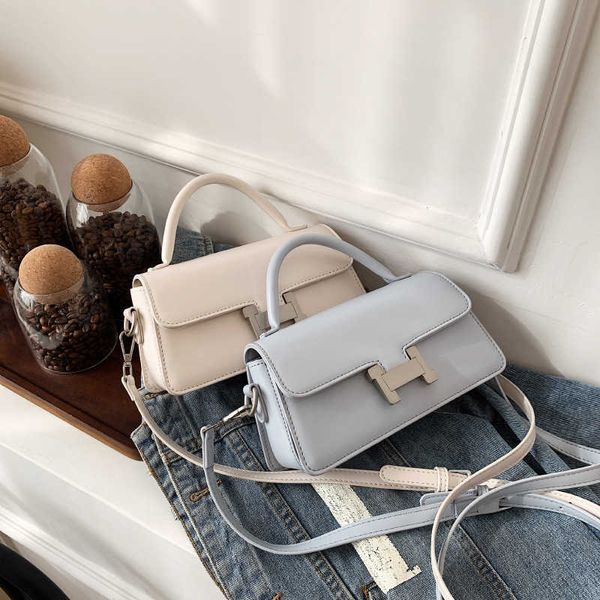 2023 fashion handbag netizen's same fashionable underarm new french style ins style handbag textured one shoulder crossbody small squar
2023 fashion handbag netizen's same fashionable underarm new french style ins style handbag textured one shoulder crossbody small squar