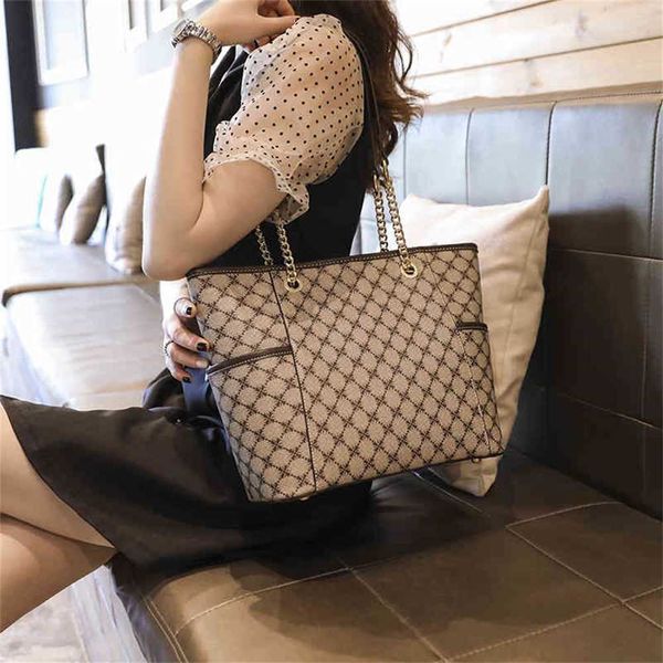 bag women new leisure large capacity diagonal bag chain portable sling one shoulder tote bag
bag women new leisure large capacity diagonal bag chain portable sling one shoulder tote bag