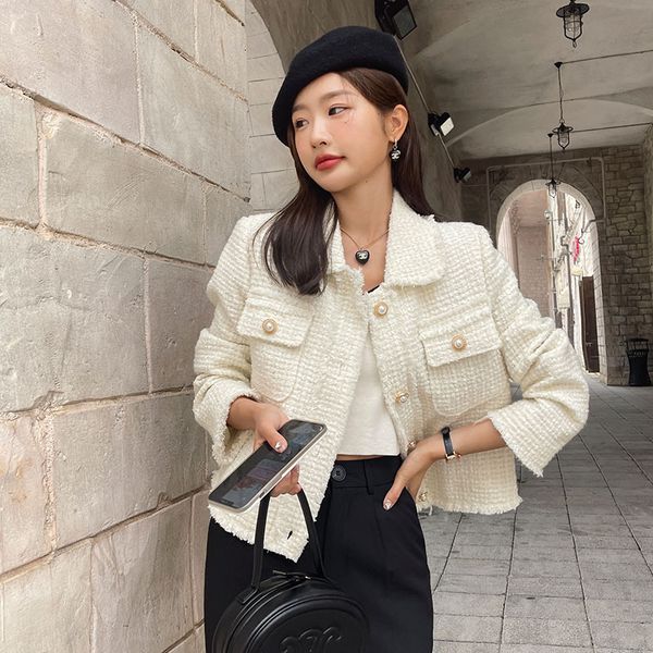 women's jackets runway autumn new women pearl button single-breasted tweed woolen coat o neck long sleeve tassel jacket outwear 230505, Black;brown
women's jackets runway autumn new women pearl button single-breasted tweed woolen coat o neck long sleeve tassel jacket outwear 230505, Black;brown