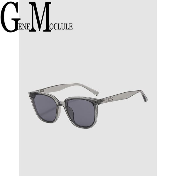 new gm wang jiaer same model tam. sunvisor sunglasses for women anti uv face small retro sunglasses for men, White;black
new gm wang jiaer same model tam. sunvisor sunglasses for women anti uv face small retro sunglasses for men, White;black