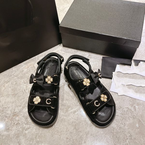 designer cc beach shoes luxury flat sandals fashion women leather channel slides woman outdoors casual summer slippers 81688
designer cc beach shoes luxury flat sandals fashion women leather channel slides woman outdoors casual summer slippers 81688