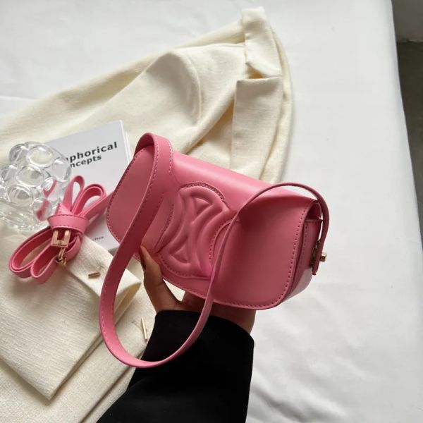 2023 new fashion embossing small square underarm bag ladies messenger bags versatile simple atmospheric vintage style famous ladies
2023 new fashion embossing small square underarm bag ladies messenger bags versatile simple atmospheric vintage style famous ladies