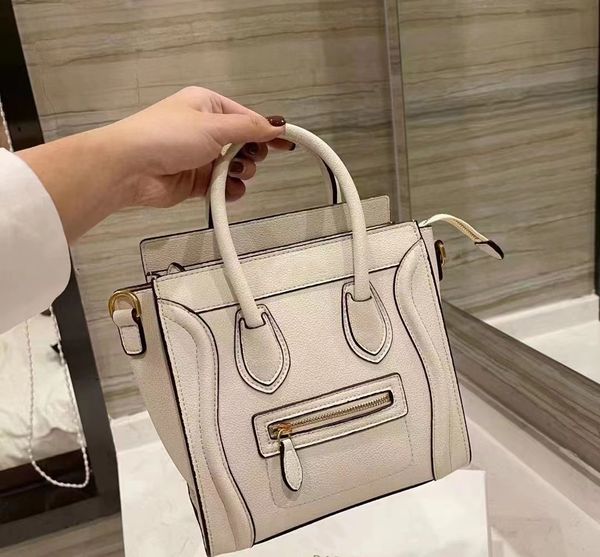 2023 designer totes popular women's bag with large capacity fashion smiling face bag trend handbag shopping bag beach bags
2023 designer totes popular women's bag with large capacity fashion smiling face bag trend handbag shopping bag beach bags