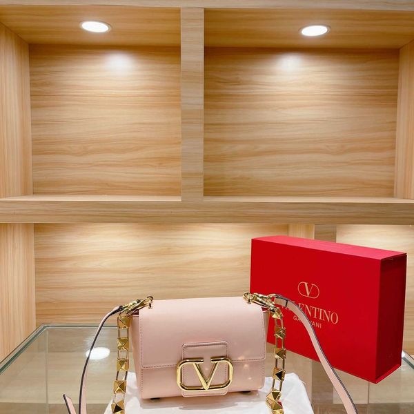 luxurys v handheld women handbag bags designer valentiones women's shoulder crossbody chain rivet light fashion size 20.15cm v7wf
luxurys v handheld women handbag bags designer valentiones women's shoulder crossbody chain rivet light fashion size 20.15cm v7wf