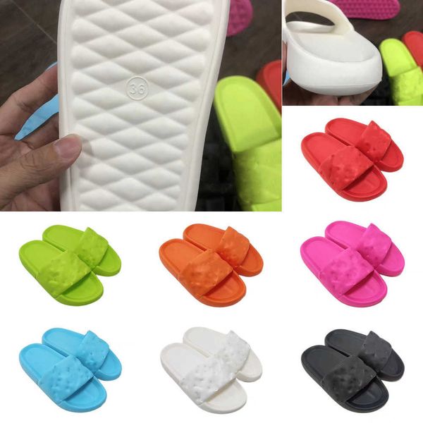 2023 luxury designer sandals pool pillow slides for mens women comfort embossed triple black pink flat mules scuff beach slippers fashion ca
2023 luxury designer sandals pool pillow slides for mens women comfort embossed triple black pink flat mules scuff beach slippers fashion ca