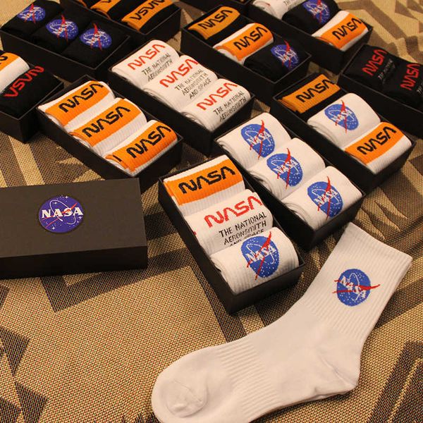 socks nasa co branded socks black and white letter street cotton mid tube basketball socks fashion brand sports socks male and female couple
socks nasa co branded socks black and white letter street cotton mid tube basketball socks fashion brand sports socks male and female couple