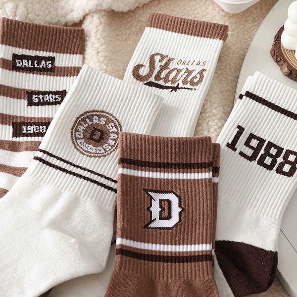 socks white socks female spring and autumn student mid sleeve fashion korean version versatile long sleeve couple sports male american socks, Black
socks white socks female spring and autumn student mid sleeve fashion korean version versatile long sleeve couple sports male american socks, Black